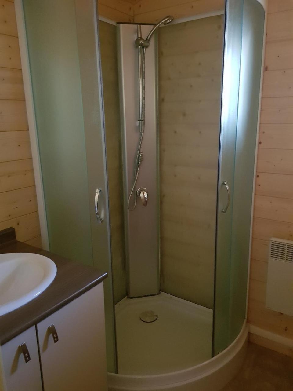 Camping De Graniers Monoblet Kültér fotó